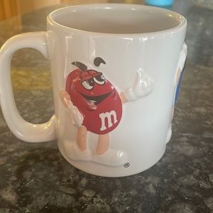 Vintage M&M embossed 3-D 16‎ oz Mug